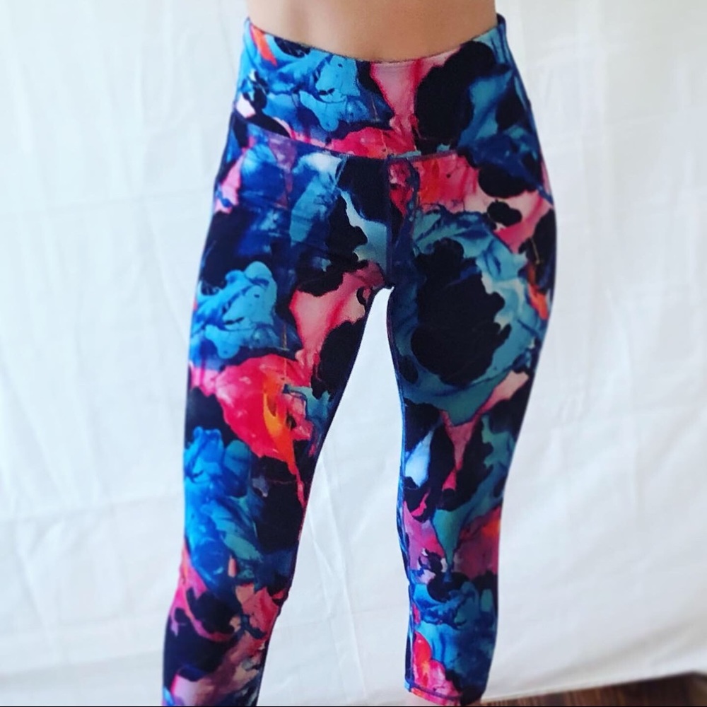 Athleta hi rise cropped leggings brightly colored